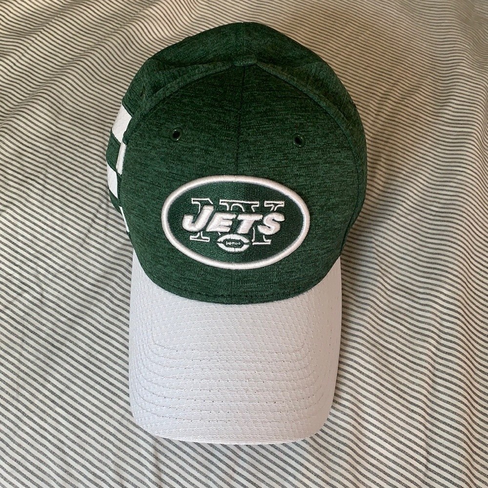 Like new small/medium Jets hat